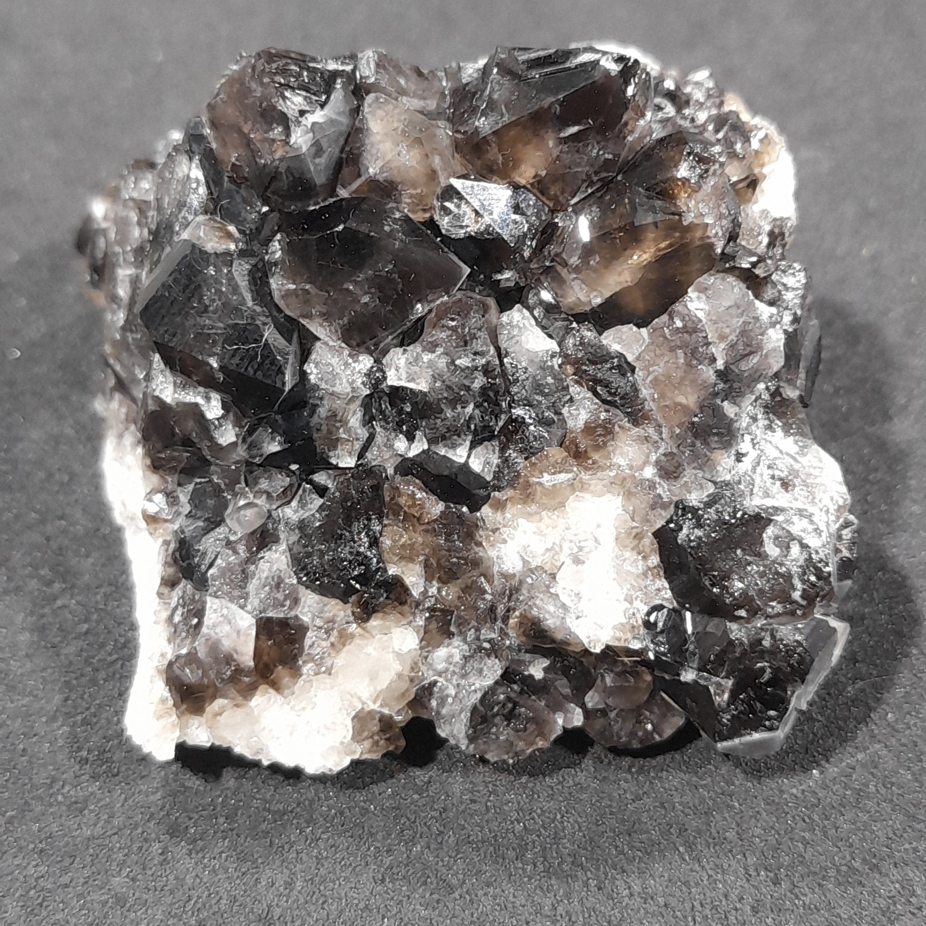 Smokey Quartz, Australia