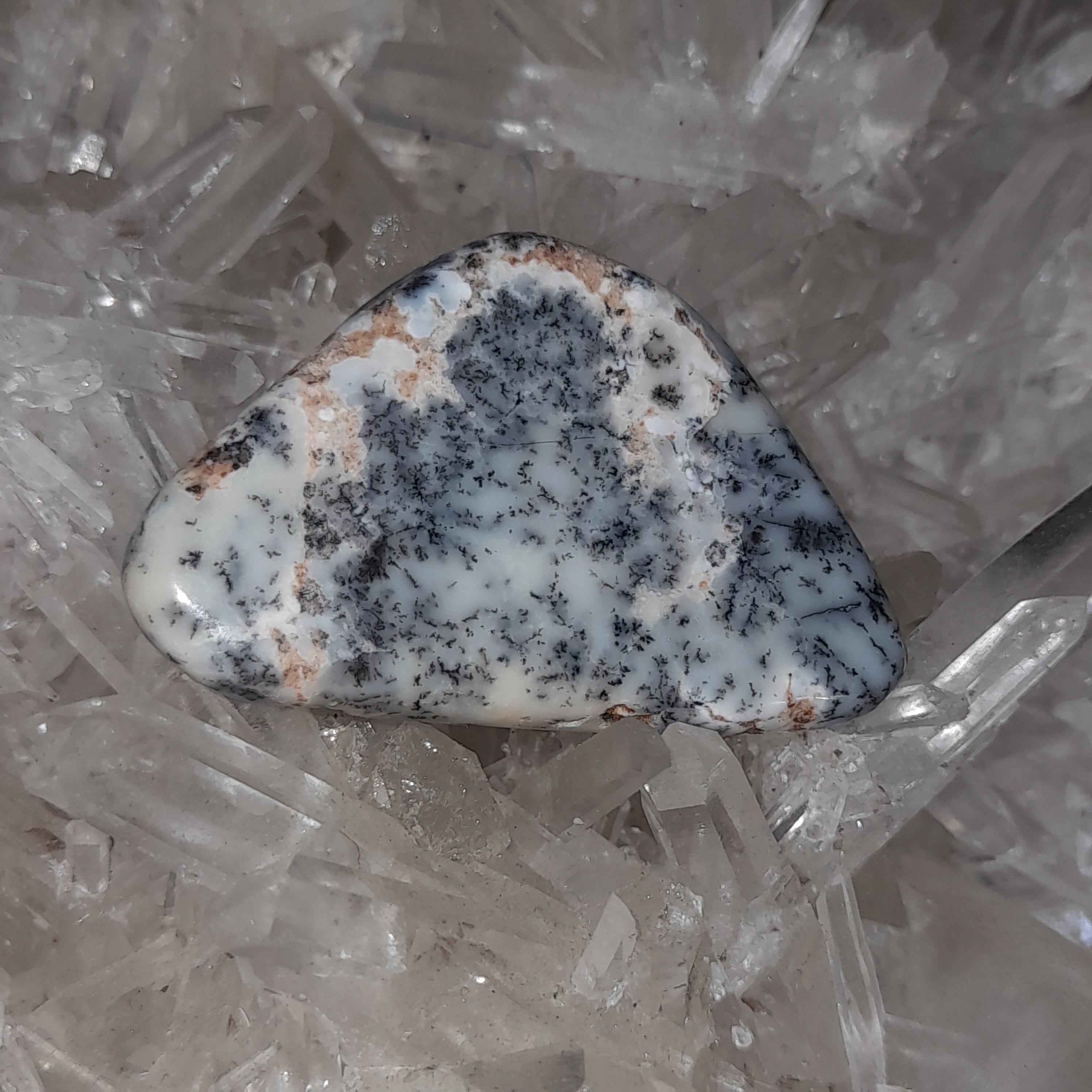 Merlinite