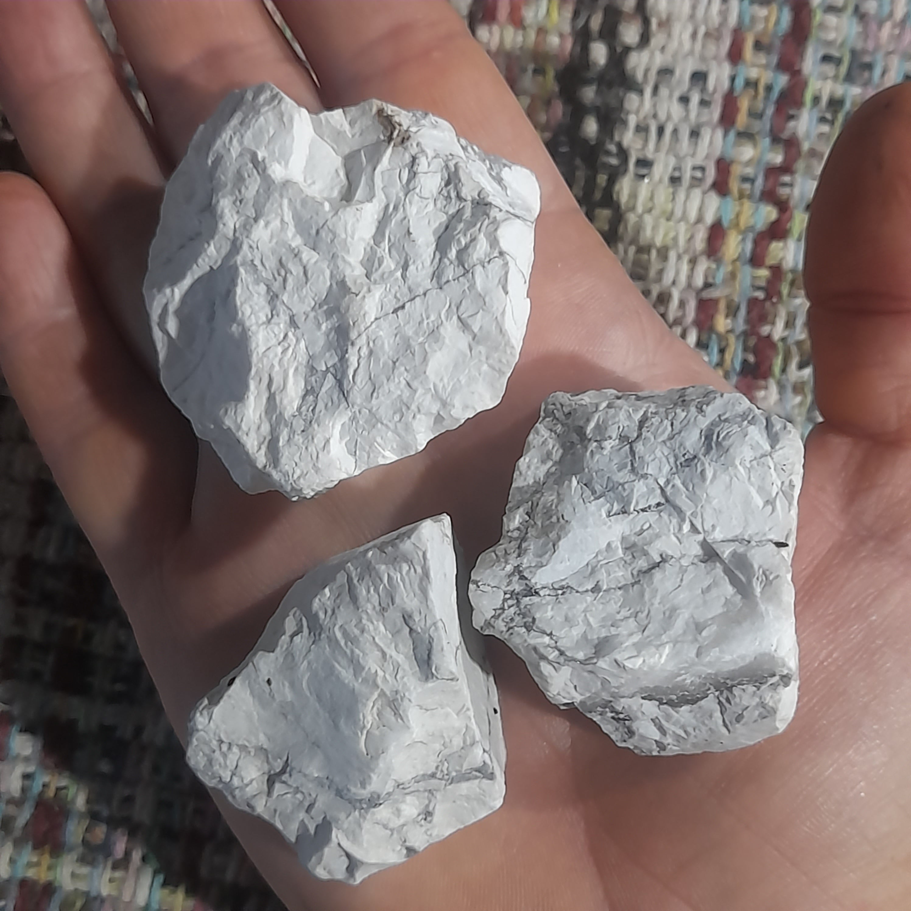 Howlite, White ~ Raw